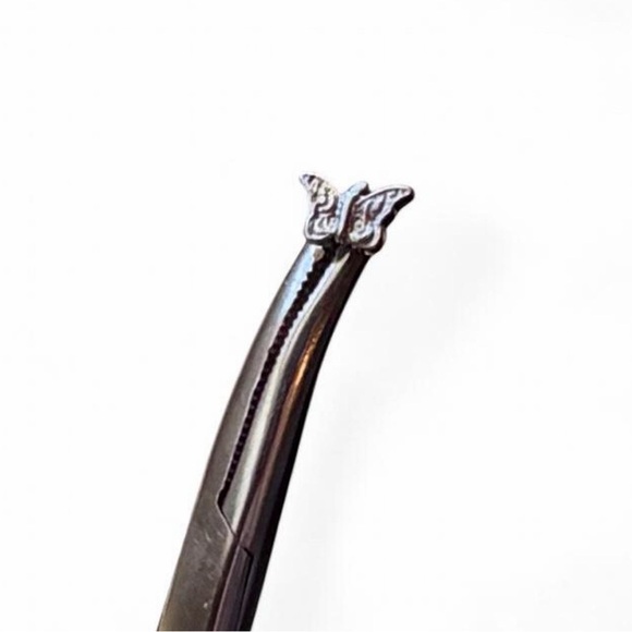 Bundle of Titanium 16g Threaded Ends - Picture 6 of 8